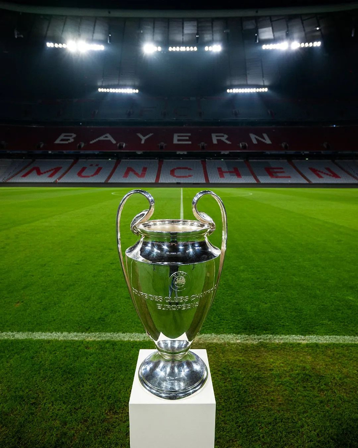 本赛季库追巴同时在场时，勇士攻防效率和净效率均为联盟第二（库追巴本季同场时，勇士攻防效率与净效率均高居联盟第二）