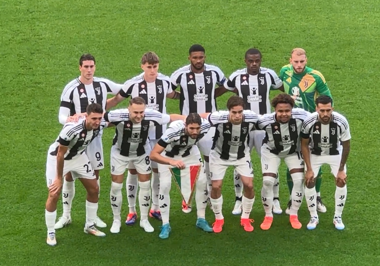 乌克兰世界杯梦想史：开局即巅峰与附加赛魔咒（乌克兰世界杯征途：初登高峰，难破附加赛魔咒）