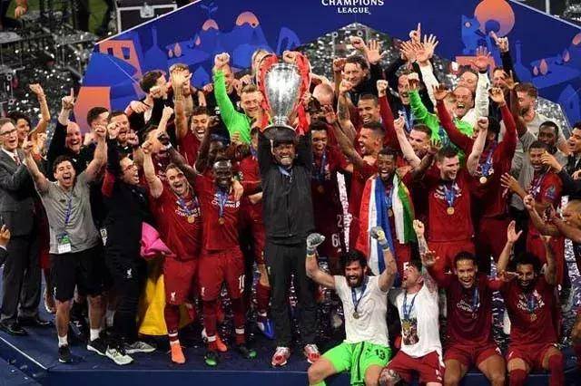 会员大会上施洛特贝克没和凯尔握手，记者：相关人员说没矛盾（会员大会上施洛特贝克未与凯尔握手，记者称相关人士表示双方无矛盾）